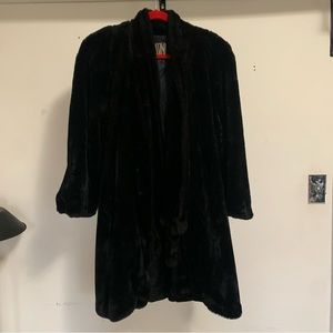 VINTAGE MOB WIFE (faux) FUR !